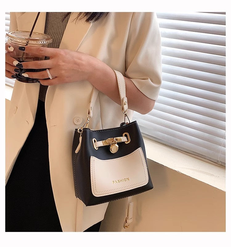14767 Women's leisure bag