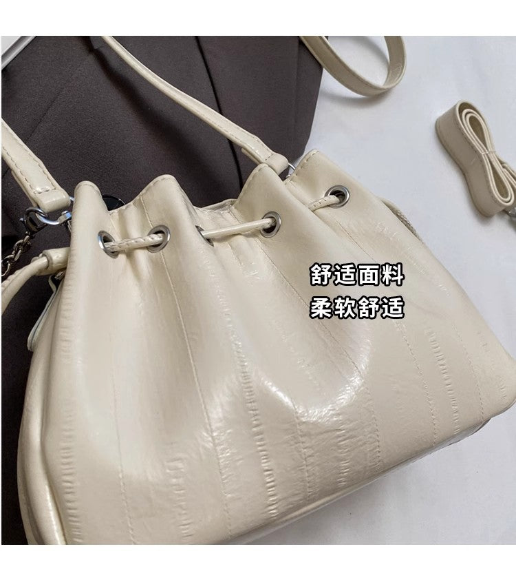 15068 Women's leisure bag